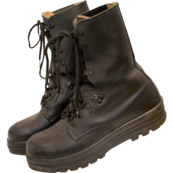 military boots waterproof