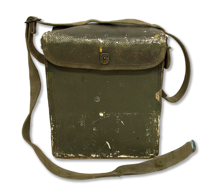 『歴史的資料品』ヴィンテージな軍用野戦電話「EE-8-B」 Vintage U.S. G.I. EE-8-B Field Telephone | Colemans
