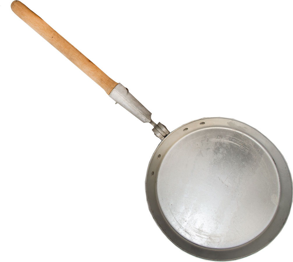 Vintage Spider Frying Pan with Wood Handle – 1924us