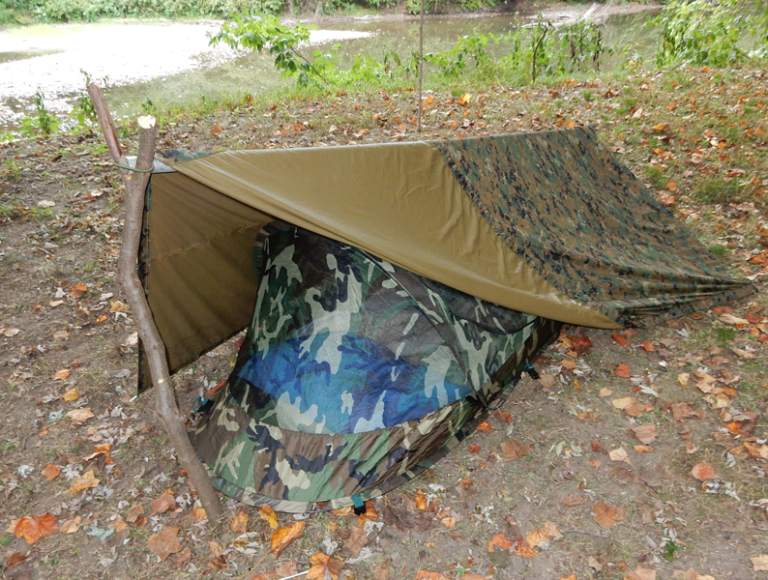 U.S. G.I. Pop Up Bed Net with Reversible Tarp as rain fly